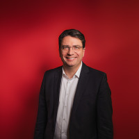 Portraitfoto Florian von Brunn