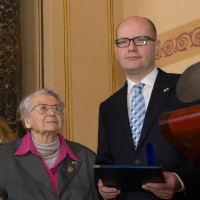 Preisverleihung an Olga Sippl