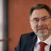 SPD fordert Meldepflicht für Nebentätigkeiten von Beamten
