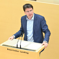 SPD-Landtagsfraktion fordert Aufklärung wegen der enormen Landesbank-Honorare an Ernst Weidenbusch (CSU)
