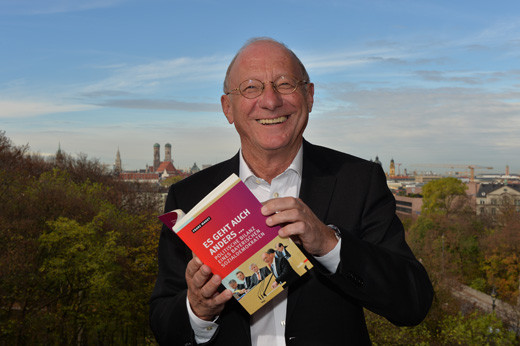 Franz Maget mit Buch