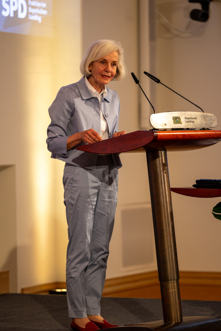 Preisträgerin Prof. Dr. Ursula Münch