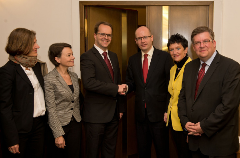 Markus Rinderspacher und der SPD-Fraktionsvorstand bei Tschechiens Premier Sobotka