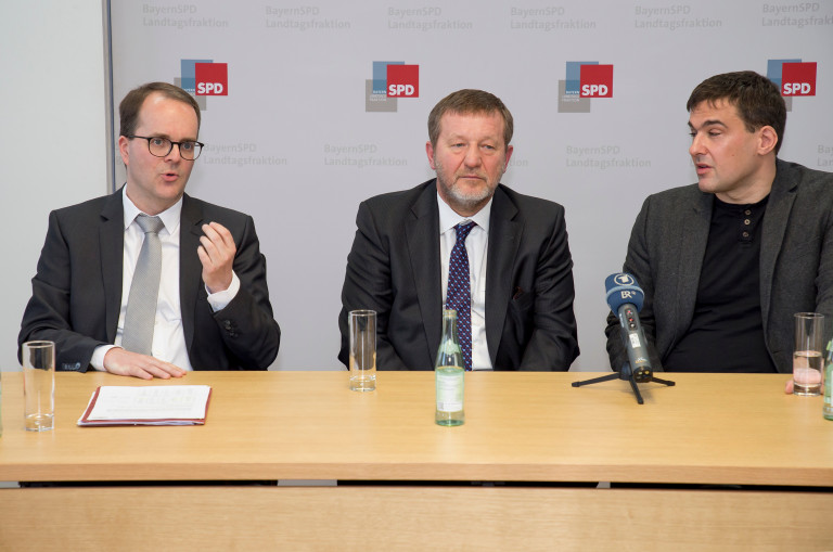 V.l.n.r: Markus Rinderspacher, Alfred Reingoldowitsch Koch mit Dolmetscher