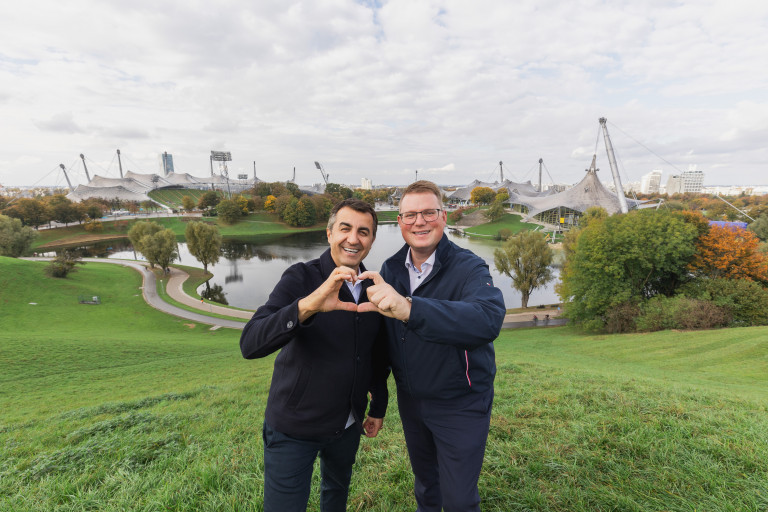 Ein Herz für Sportler: Arif Taşdelen, sportpolitischer Sprecher der SPD-Landtagsfraktion, und Holger Grießhammer, Vorsitzender der SPD-Landtagsfraktion.