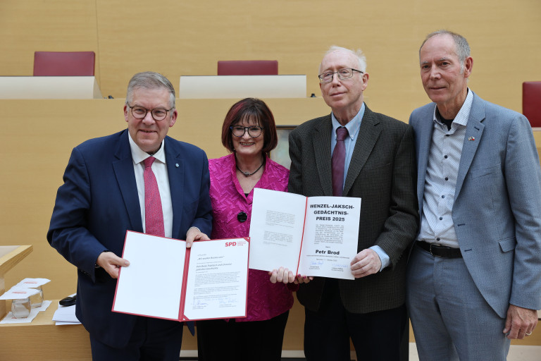 Bild Brückenbauer-Preis und Wenzel-Jaksch-Preis für Petr Brod