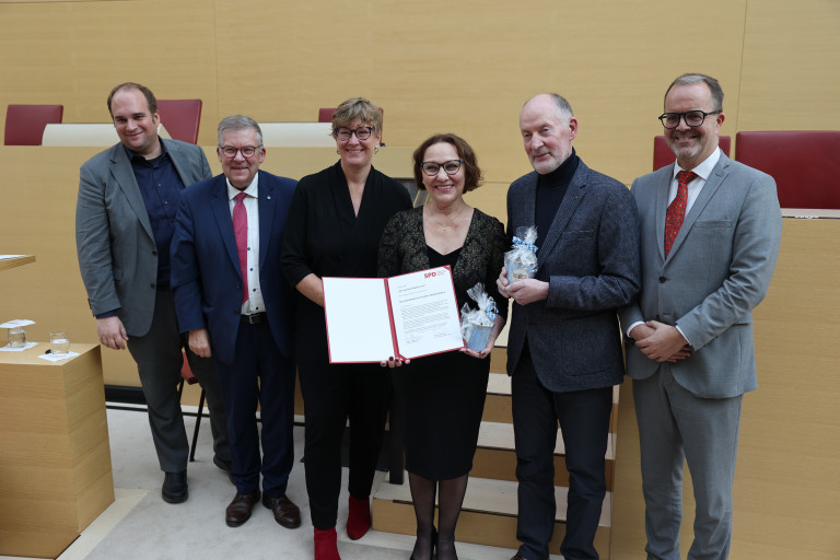 Bild Brückenbauer-Preis fürs Russlanddeutsche Theater Niederstetten