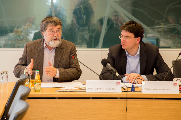 Prof. Werner Bätzing (l.) neben SPD-Umweltexperte Florian von Brunn