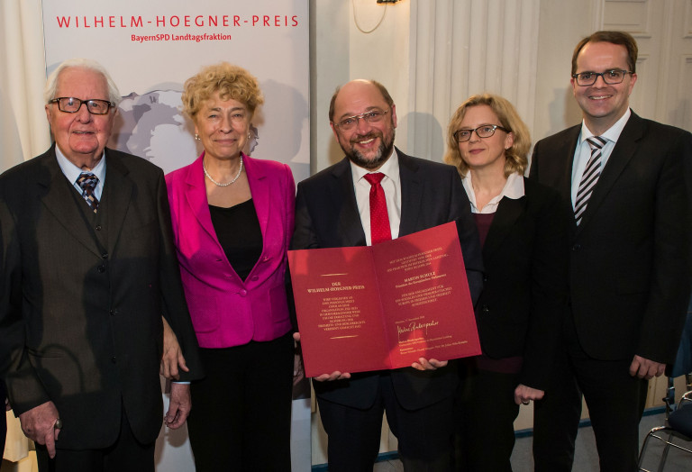 Wilhelm-Hoegner-Preis für EU-Parlamentspräsident Martin Schulz (Mitte), mit Hans-Jochen Vogel, Laudatorin Gesine Schwan, Natascha Kohnen und Markus Rinderspacher (v.l.) 